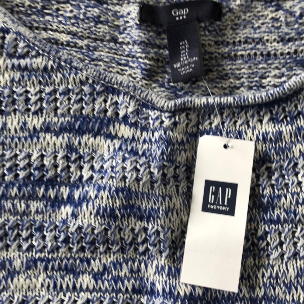 Blue/white Cropped sleeve knit sweater, Never worn - Picture 3 of 3